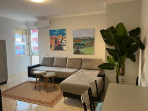 Lungomare Rei's Apartment, Durrës
